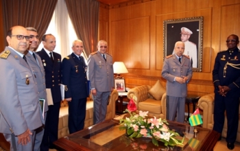 Le Général de Brigade Abalo KADANGHA, Chef d'Etat-major des FAT et le Général de Corps d'Armée Bouchaid ARROUB, Inspecteur Général des FAR et Commandant de Zone Sud