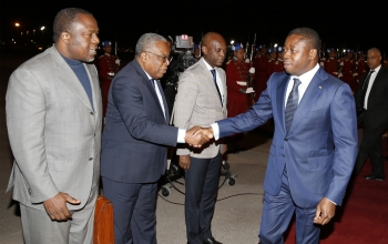 S.E Faure GNASSINGBE, Professeur Robert DUSSEY, M. André JOHNSON, M. Dèdèriwè ABLI-BIDAMON