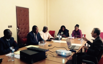 Séance de travail de la délégation togolaise avec Monsieur Omar RAISSOUNI, Inspecteur des Finances assumant l'intérim de l'Inspecteur des Finances du Maroc