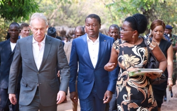 SEM Faure E. Gnassingbé et Tony Blair à la rencontre du Togo profond