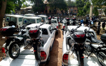 Remise de matériels roulants aux structures de santé de la région des Plateaux par SEM Faure E. GNASSINGBE