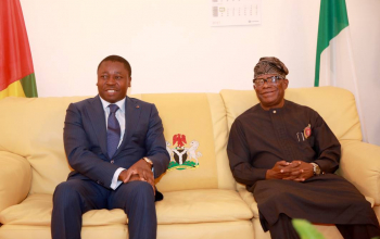 Arrivé du Président en exercice de la CEDEAO SEM Faure Essozimna GNASSINGBE à ABUJA