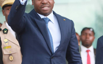 SEM Faure GNASSINGBÉ à Sipopo pour encourager la recherche scientifique