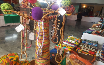 LE TOGO REPRESENTE AU « BAZAR INTERNATIONAL DE BIENFAISANCE