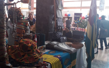 LE TOGO REPRESENTE AU « BAZAR INTERNATIONAL DE BIENFAISANCE