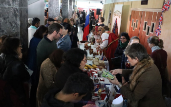 LE TOGO REPRESENTE AU « BAZAR INTERNATIONAL DE BIENFAISANCE »