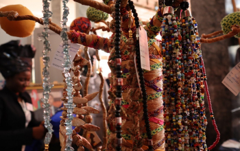 LE TOGO REPRESENTE AU « BAZAR INTERNATIONAL DE BIENFAISANCE »