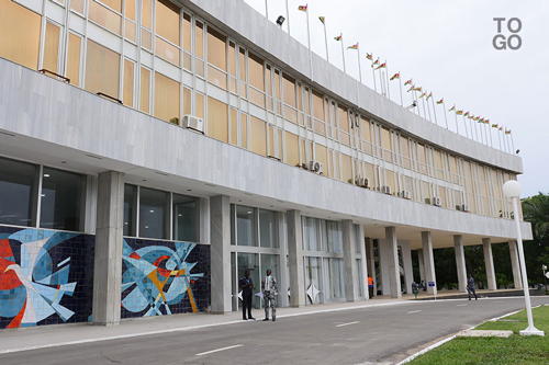  Le siège de l'Assemblée nationale à Lomé 