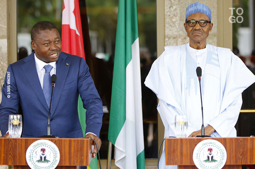 Faure Gnassingbé (G) et Muhammadu Buhari